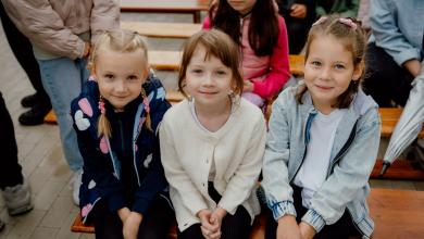𝗪𝗶𝗲𝗹𝗸𝗶𝗲 𝗼𝘁𝘄𝗮𝗿𝗰𝗶𝗲 𝗻𝗼𝘄𝗲𝗴𝗼 𝗽𝗿𝘇𝗲𝗱𝘀𝘇𝗸𝗼𝗹𝗮 𝗶 𝘇̇ł𝗼𝗯𝗸𝗮 𝘄 𝗞𝗼𝘀𝗼𝘄𝗶𝗲 𝗟𝗮𝗰𝗸𝗶𝗺 - 𝗶𝗻𝘄𝗲𝘀𝘁𝘆𝗰𝗷𝗮, 𝗸𝘁𝗼́𝗿𝗮 𝘇𝗺𝗶𝗲𝗻𝗶𝗮 𝗽𝗿𝘇𝘆𝘀𝘇ł𝗼𝘀́𝗰́ 𝗻𝗮𝗷𝗺ł𝗼𝗱𝘀𝘇𝘆𝗰𝗵 𝗺𝗶𝗲𝘀𝘇𝗸𝗮𝗻́𝗰𝗼́𝘄 𝗴𝗺𝗶𝗻𝘆! 