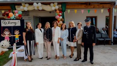𝗪𝗶𝗲𝗹𝗸𝗶𝗲 𝗼𝘁𝘄𝗮𝗿𝗰𝗶𝗲 𝗻𝗼𝘄𝗲𝗴𝗼 𝗽𝗿𝘇𝗲𝗱𝘀𝘇𝗸𝗼𝗹𝗮 𝗶 𝘇̇ł𝗼𝗯𝗸𝗮 𝘄 𝗞𝗼𝘀𝗼𝘄𝗶𝗲 𝗟𝗮𝗰𝗸𝗶𝗺 - 𝗶𝗻𝘄𝗲𝘀𝘁𝘆𝗰𝗷𝗮, 𝗸𝘁𝗼́𝗿𝗮 𝘇𝗺𝗶𝗲𝗻𝗶𝗮 𝗽𝗿𝘇𝘆𝘀𝘇ł𝗼𝘀́𝗰́ 𝗻𝗮𝗷𝗺ł𝗼𝗱𝘀𝘇𝘆𝗰𝗵 𝗺𝗶𝗲𝘀𝘇𝗸𝗮𝗻́𝗰𝗼́𝘄 𝗴𝗺𝗶𝗻𝘆! 